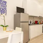 Gorizia Modern One Bedroom By Halldis Μιλάνο