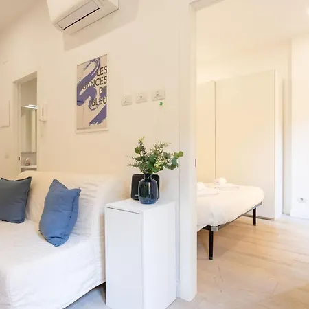 Gorizia Modern One Bedroom By Halldis * Milano